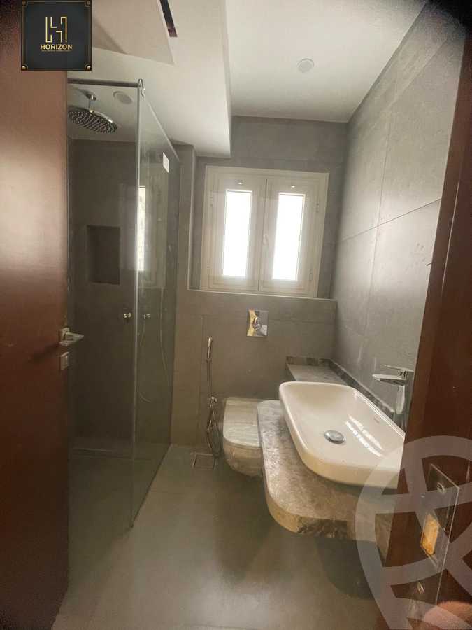 https://aqarmap.com.eg/ar/listing/4973940-for-rent-cairo-new-cairo-compounds-mountain-view-hyde-park