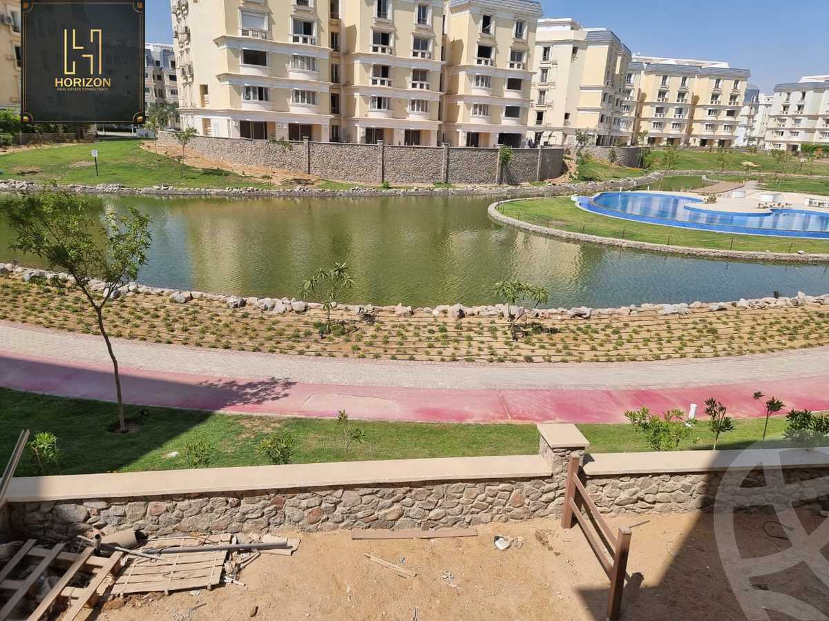 https://aqarmap.com.eg/ar/listing/4976930-for-sale-cairo-new-cairo-compounds-mountain-view-hyde-park