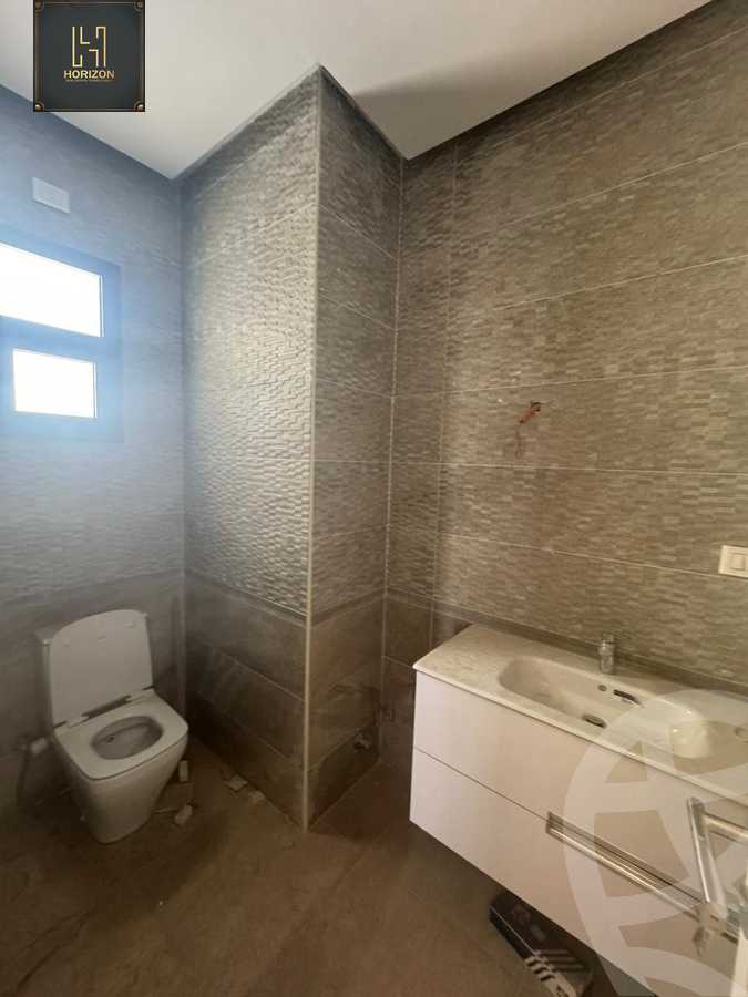https://aqarmap.com.eg/ar/listing/5252648-for-rent-cairo-new-cairo-compounds-mivida-mivida-parcel
