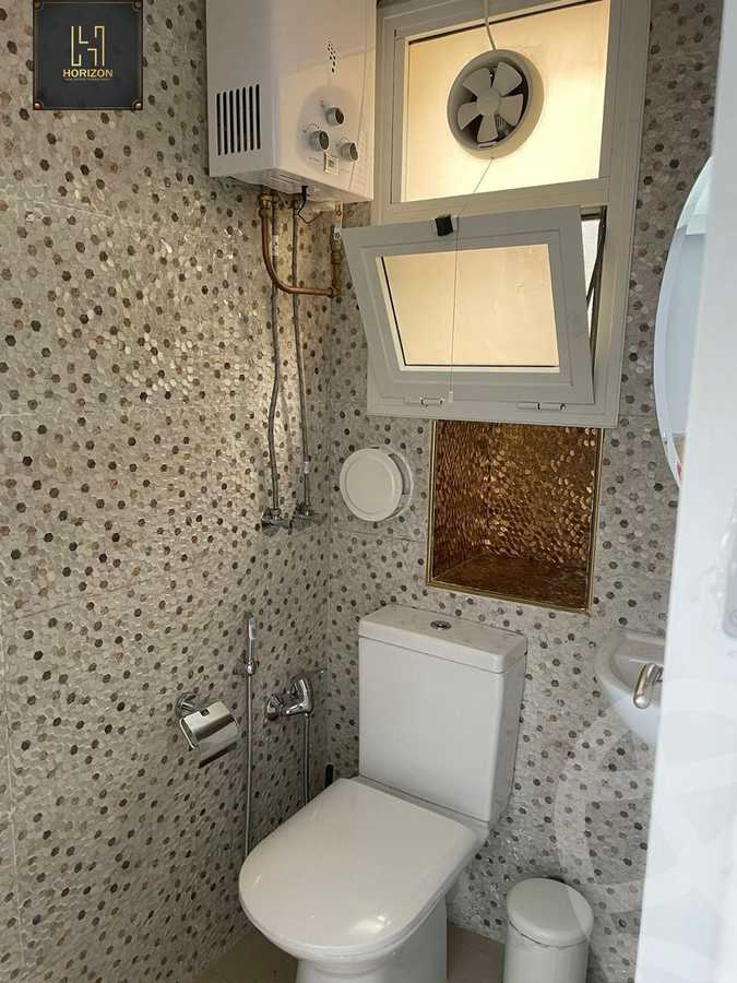 https://aqarmap.com.eg/ar/listing/5299571-for-rent-cairo-new-cairo-compounds-hyde-park-centre-ville-hyde-park
