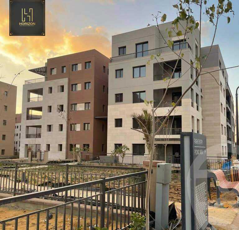 https://aqarmap.com.eg/en/listing/5306305-for-sale-cairo-new-cairo-compounds-district-5-club-residence-apartments-district-5