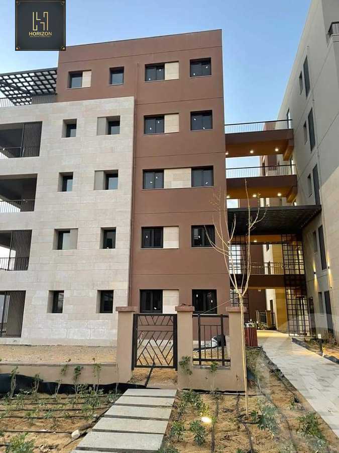 https://aqarmap.com.eg/en/listing/5306305-for-sale-cairo-new-cairo-compounds-district-5-club-residence-apartments-district-5