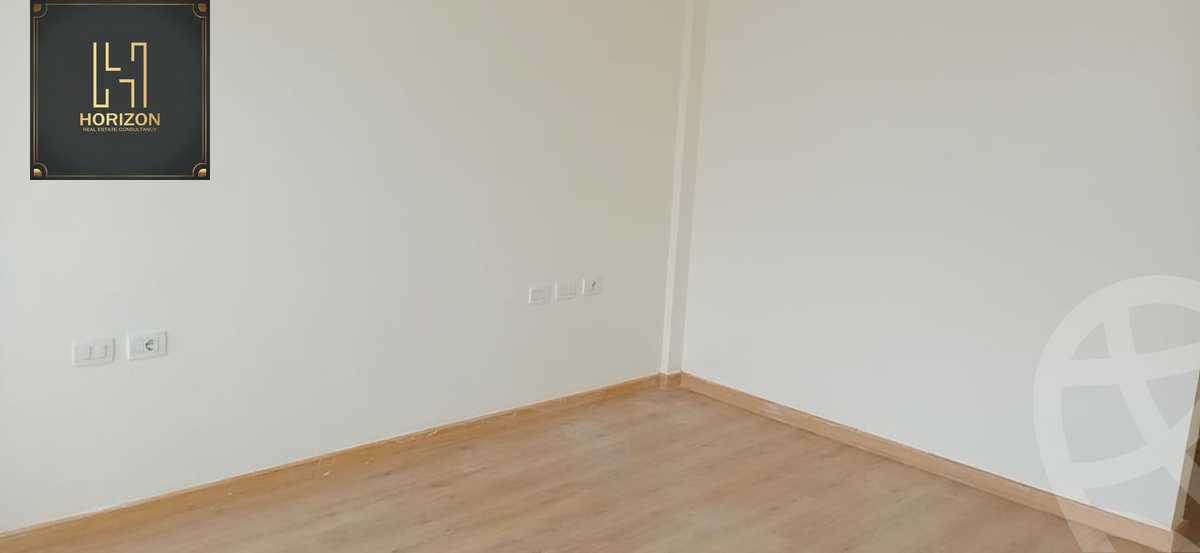 https://aqarmap.com.eg/en/listing/5306580-for-sale-cairo-new-cairo-compounds-hyde-park-hpr-hyde-park