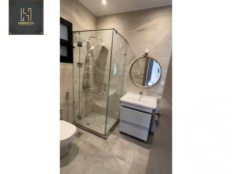 https://aqarmap.com.eg/ar/listing/5528355-for-rent-cairo-new-cairo-compounds-villette-kmbwnd-sky-kwndwz-swdyk-villette
