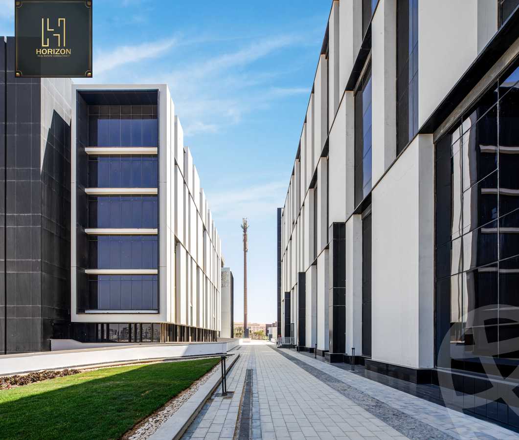 https://aqarmap.com.eg/en/listing/5553269-for-rent-cairo-new-cairo-compounds-hyde-park-business-district