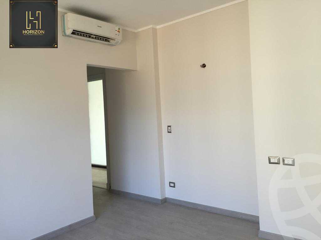 https://aqarmap.com.eg/ar/listing/5571505-for-sale-cairo-new-cairo-compounds-kmbwnd-fyldj-jyt-blm-hylz