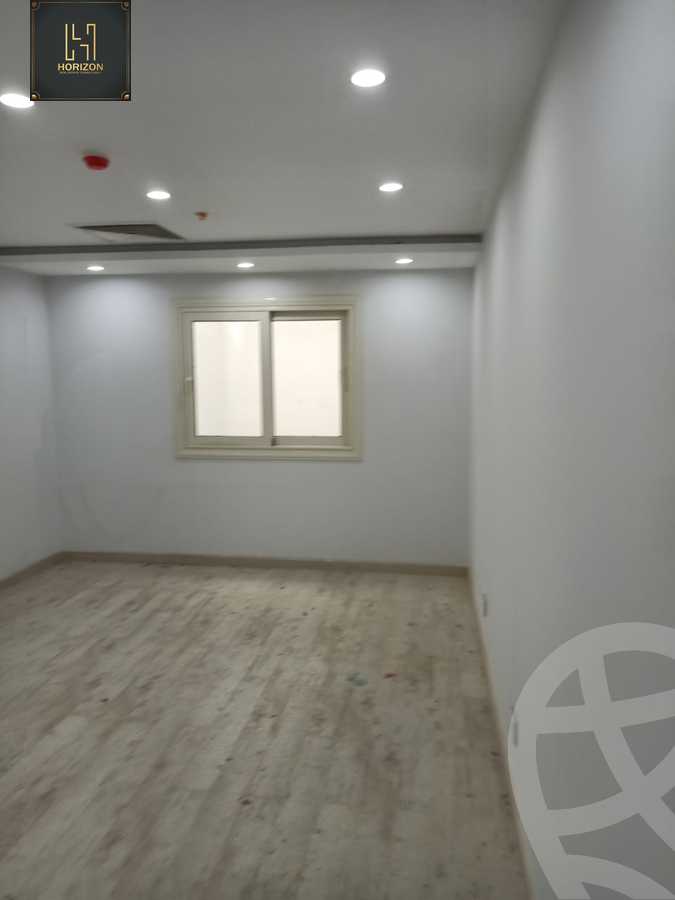 https://aqarmap.com.eg/ar/listing/5604768-for-rent-cairo-new-cairo-compounds-tryfywm-byzns-kwmblks-nm-llttwyr