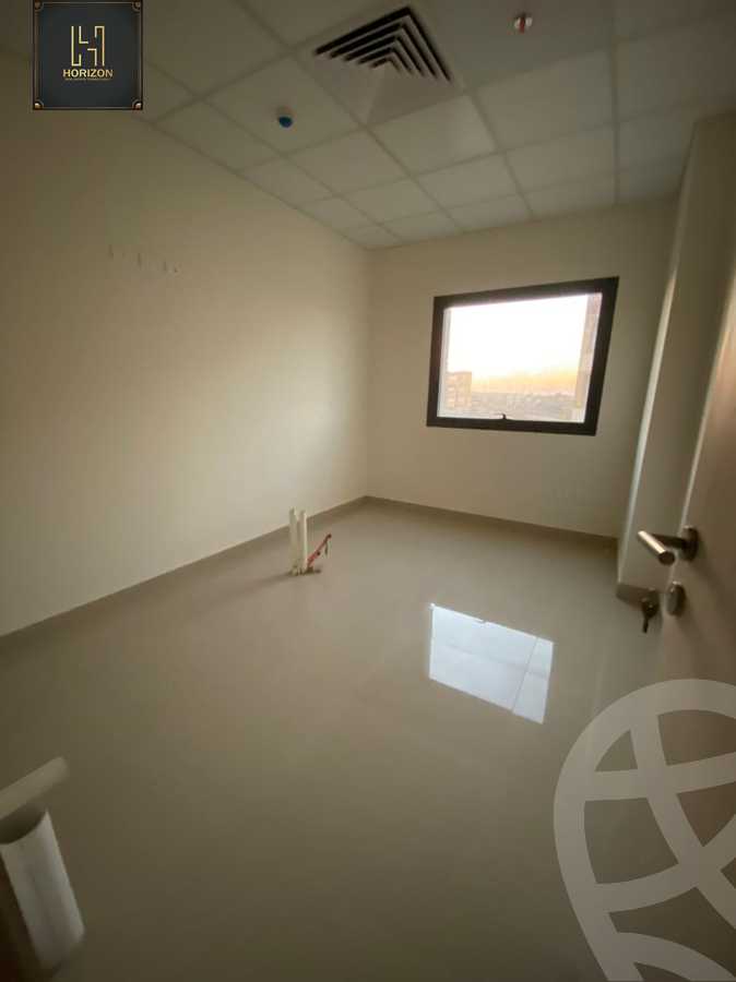https://aqarmap.com.eg/ar/listing/6178940-for-rent-cairo-new-cairo-compounds-united-medical-center-–-umc