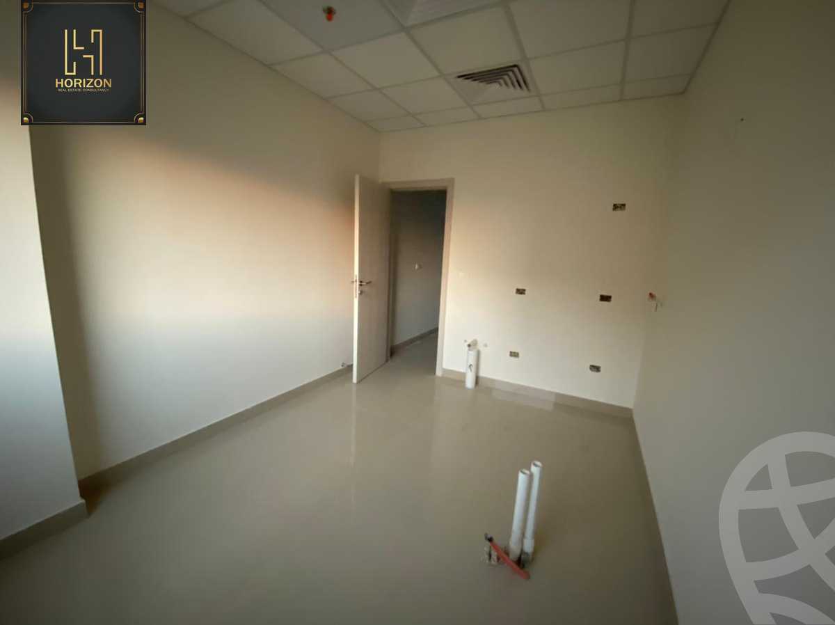 https://aqarmap.com.eg/ar/listing/6178940-for-rent-cairo-new-cairo-compounds-united-medical-center-–-umc