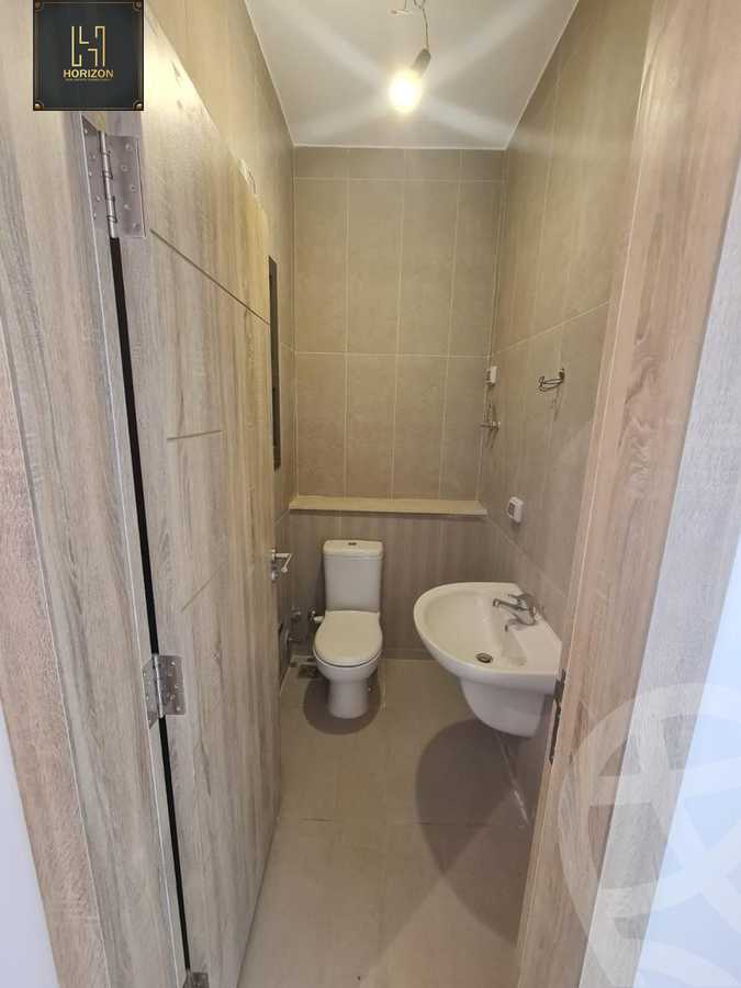 https://aqarmap.com.eg/en/listing/6179102-for-rent-cairo-new-cairo-compounds-fifth-square
