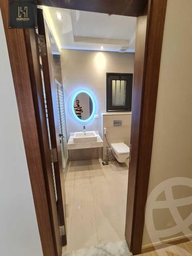 https://aqarmap.com.eg/en/listing/6184038-for-sale-cairo-new-cairo-compounds-lakeview-residence