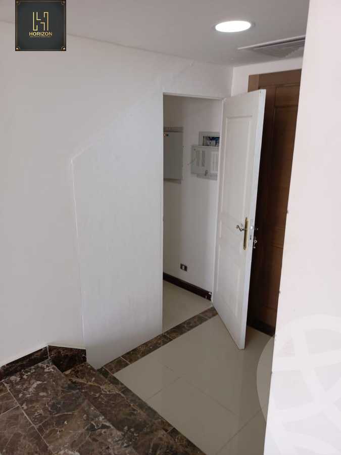 https://aqarmap.com.eg/ar/listing/6185937-for-sale-cairo-new-cairo-compounds-nyoum-nyw-kyrw