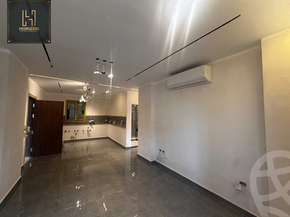 https://aqarmap.com.eg/en/listing/6212323-for-sale-cairo-new-cairo-compounds-el-patio-oro
