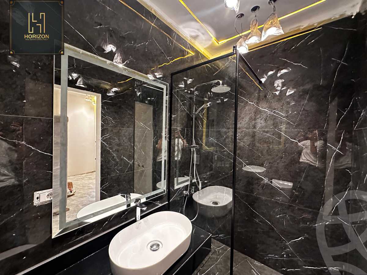https://aqarmap.com.eg/en/listing/6212323-for-sale-cairo-new-cairo-compounds-el-patio-oro