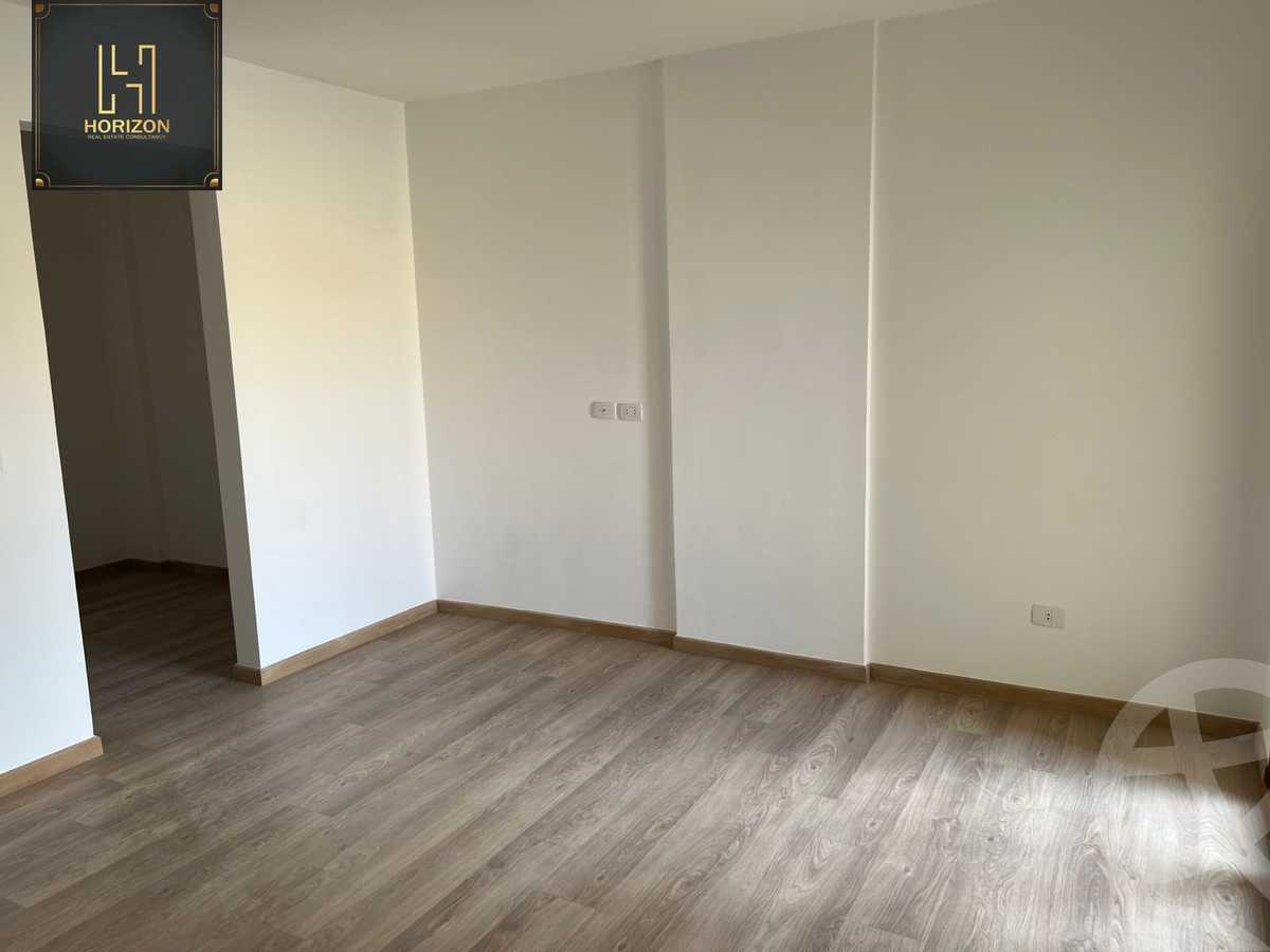 https://aqarmap.com.eg/ar/listing/6212457-for-rent-cairo-new-cairo-compounds-fifth-square