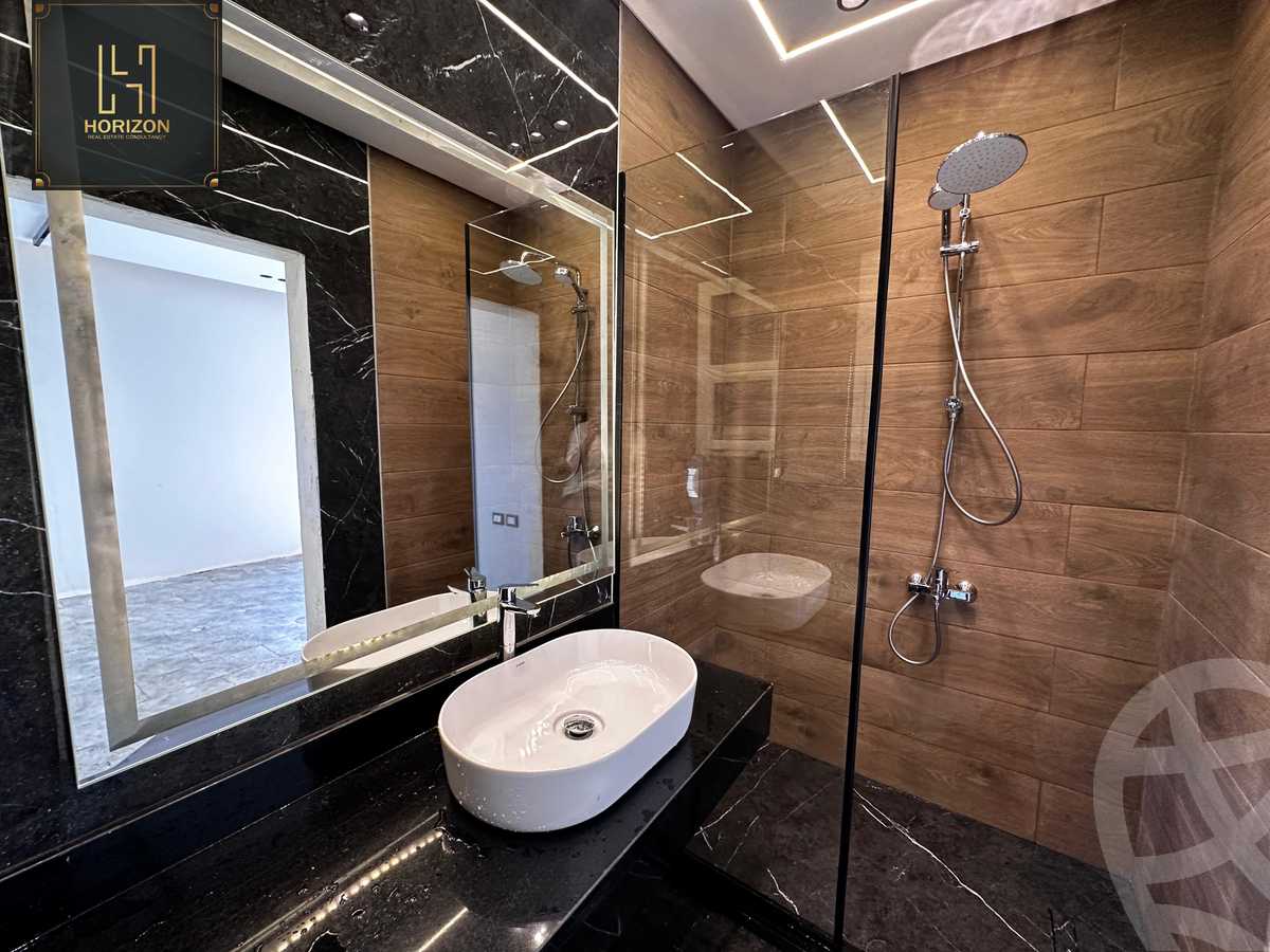 https://aqarmap.com.eg/en/listing/6212467-for-sale-cairo-new-cairo-compounds-el-patio-oro