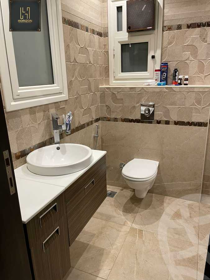 https://aqarmap.com.eg/ar/listing/6215977-for-rent-cairo-new-cairo-compounds-mountain-view-hyde-park