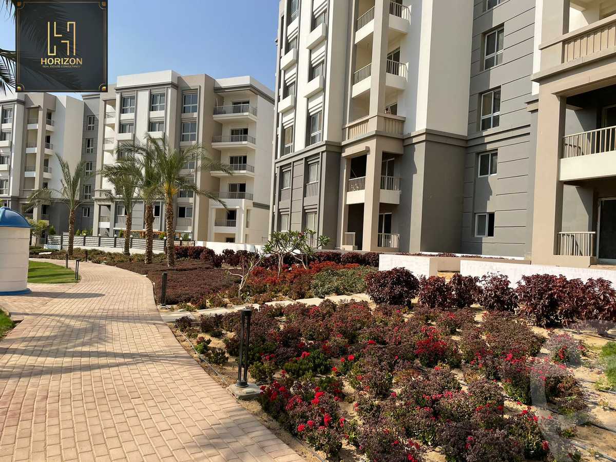 https://aqarmap.com.eg/ar/listing/6228787-for-sale-cairo-new-cairo-compounds-hyde-park-park-corner-hyde-park