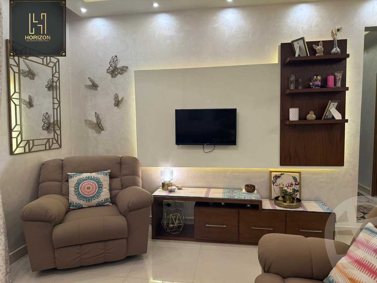 https://aqarmap.com.eg/en/listing/6230432-for-rent-cairo-new-cairo-compounds-hyde-park-centre-ville-hyde-park