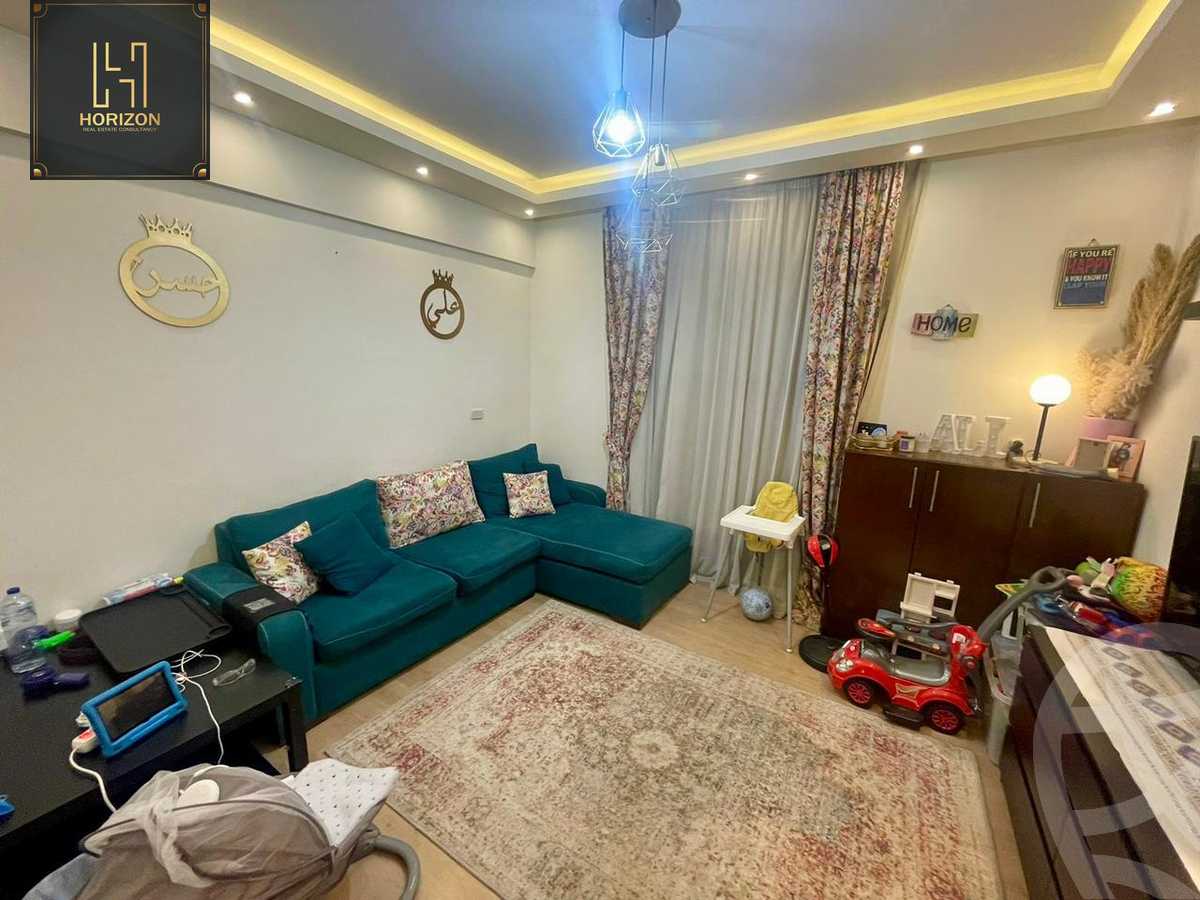 https://aqarmap.com.eg/en/listing/6230432-for-rent-cairo-new-cairo-compounds-hyde-park-centre-ville-hyde-park