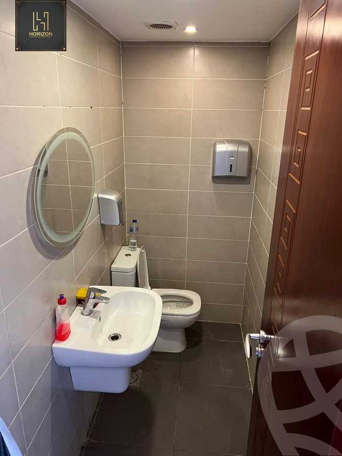 https://aqarmap.com.eg/ar/listing/6234616-for-sale-cairo-new-cairo-compounds-tryfywm-byzns-kwmblks-nm-llttwyr