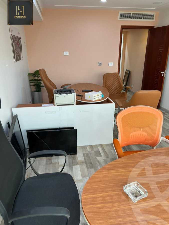 https://aqarmap.com.eg/ar/listing/6234616-for-sale-cairo-new-cairo-compounds-tryfywm-byzns-kwmblks-nm-llttwyr