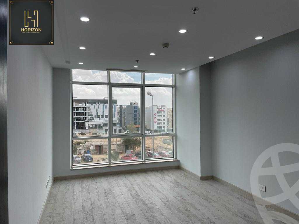 https://aqarmap.com.eg/ar/listing/6240953-for-sale-cairo-new-cairo-compounds-tryfywm-byzns-kwmblks-nm-llttwyr