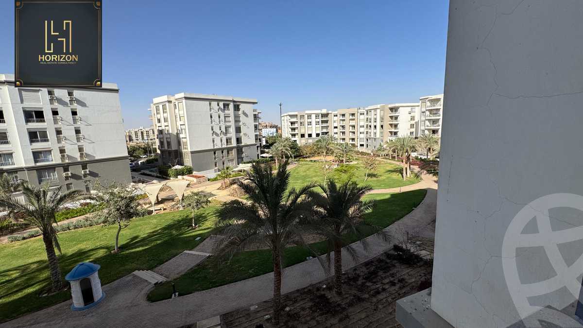 https://aqarmap.com.eg/ar/listing/6241232-for-sale-cairo-new-cairo-compounds-hyde-park-park-corner-hyde-park