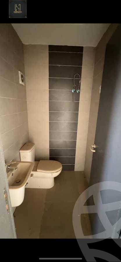 https://aqarmap.com.eg/ar/listing/6256527-for-sale-cairo-new-cairo-compounds-lyjntry-mwl-ktlyst-llttwyr