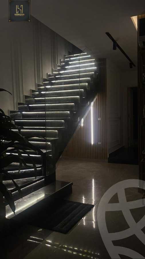 https://aqarmap.com.eg/en/listing/6259719-for-sale-cairo-new-cairo-compounds-mountain-view-hyde-park
