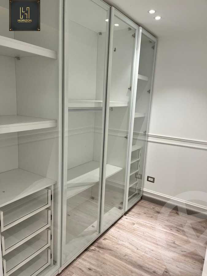 https://aqarmap.com.eg/en/listing/6259719-for-sale-cairo-new-cairo-compounds-mountain-view-hyde-park