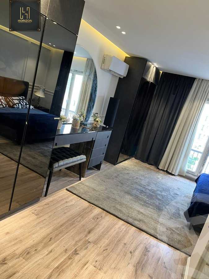 https://aqarmap.com.eg/en/listing/6259719-for-sale-cairo-new-cairo-compounds-mountain-view-hyde-park