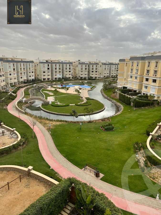 https://aqarmap.com.eg/en/listing/6259719-for-sale-cairo-new-cairo-compounds-mountain-view-hyde-park