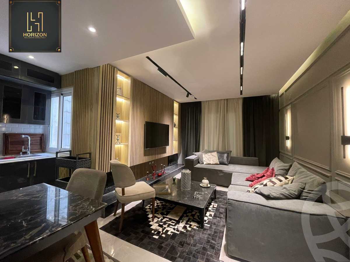 https://aqarmap.com.eg/en/listing/6259719-for-sale-cairo-new-cairo-compounds-mountain-view-hyde-park