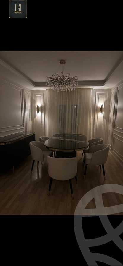 https://aqarmap.com.eg/en/listing/6262986-for-sale-cairo-new-cairo-compounds-mountain-view-hyde-park
