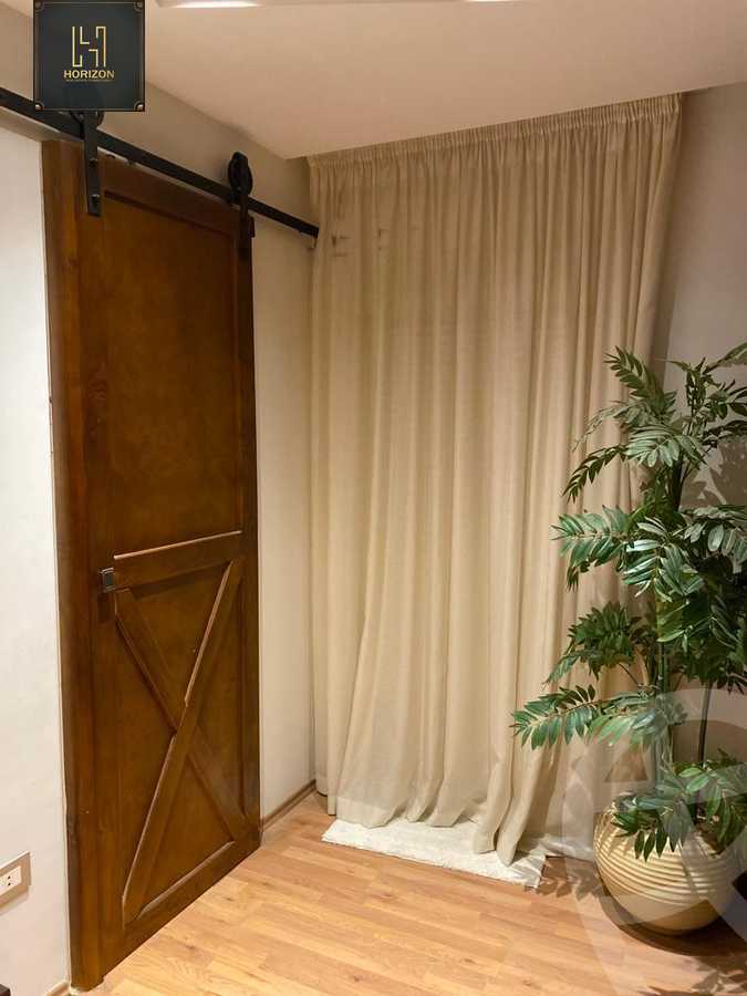 https://aqarmap.com.eg/en/listing/6262986-for-sale-cairo-new-cairo-compounds-mountain-view-hyde-park
