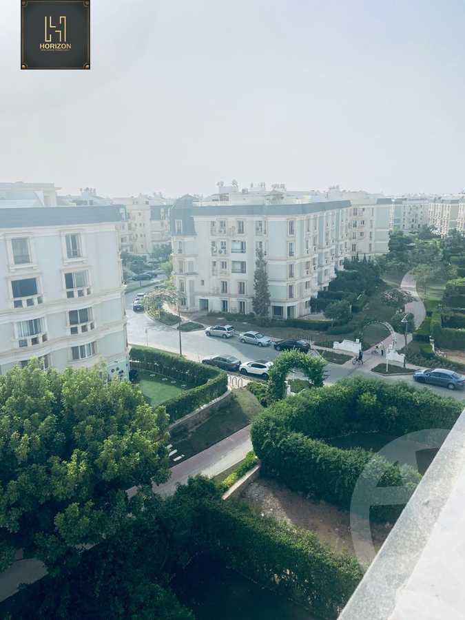 https://aqarmap.com.eg/en/listing/6262986-for-sale-cairo-new-cairo-compounds-mountain-view-hyde-park