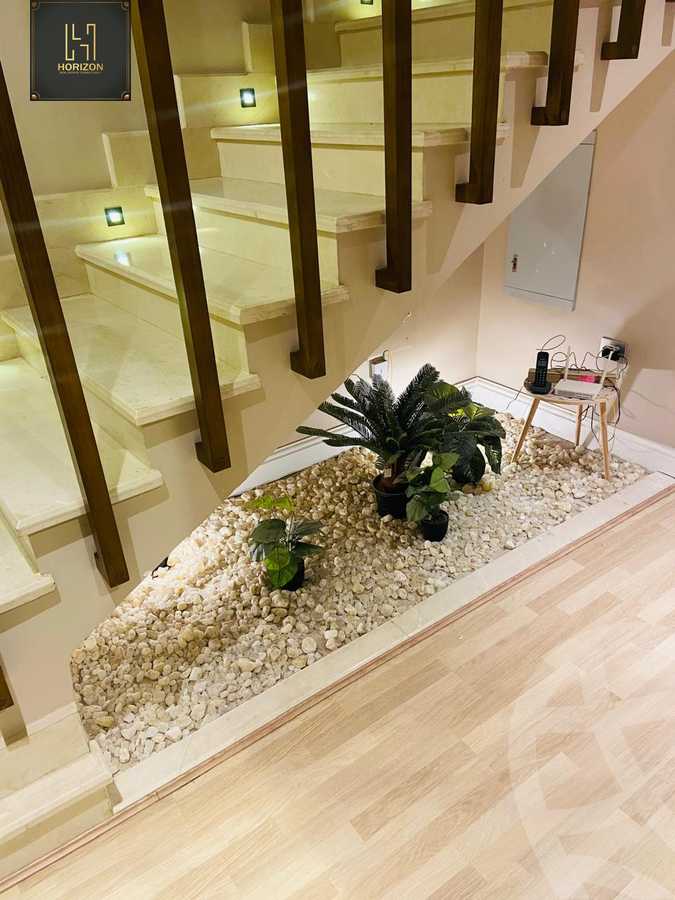 https://aqarmap.com.eg/en/listing/6262986-for-sale-cairo-new-cairo-compounds-mountain-view-hyde-park
