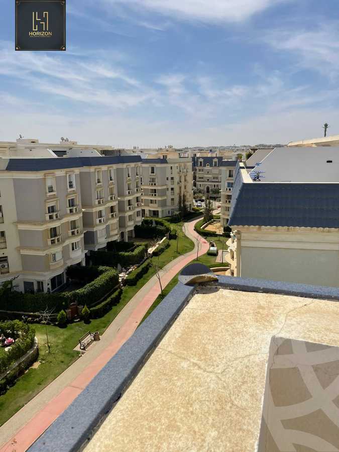 https://aqarmap.com.eg/en/listing/6266590-for-sale-cairo-new-cairo-compounds-mountain-view-hyde-park