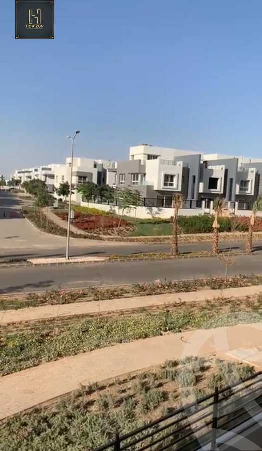 https://aqarmap.com.eg/en/listing/6276901-for-sale-cairo-new-cairo-compounds-hyde-park-cluster-15-hyde-park