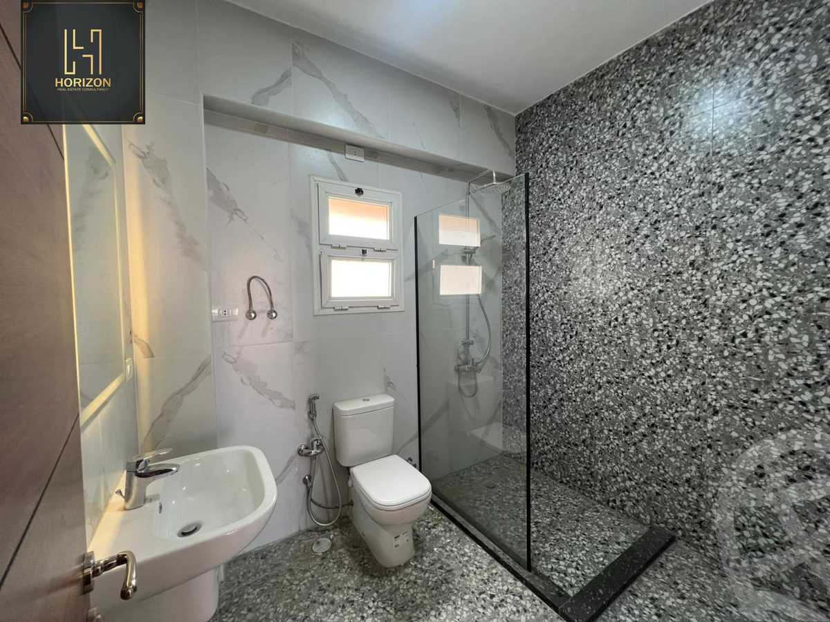 https://aqarmap.com.eg/ar/listing/6277892-for-rent-cairo-new-cairo-compounds-hyde-park-centre-ville-hyde-park