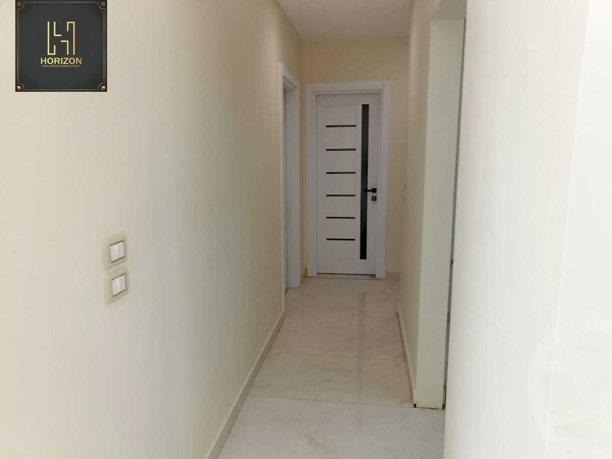 https://aqarmap.com.eg/ar/listing/6282099-for-rent-cairo-new-cairo-compounds-galleria-moon-valley
