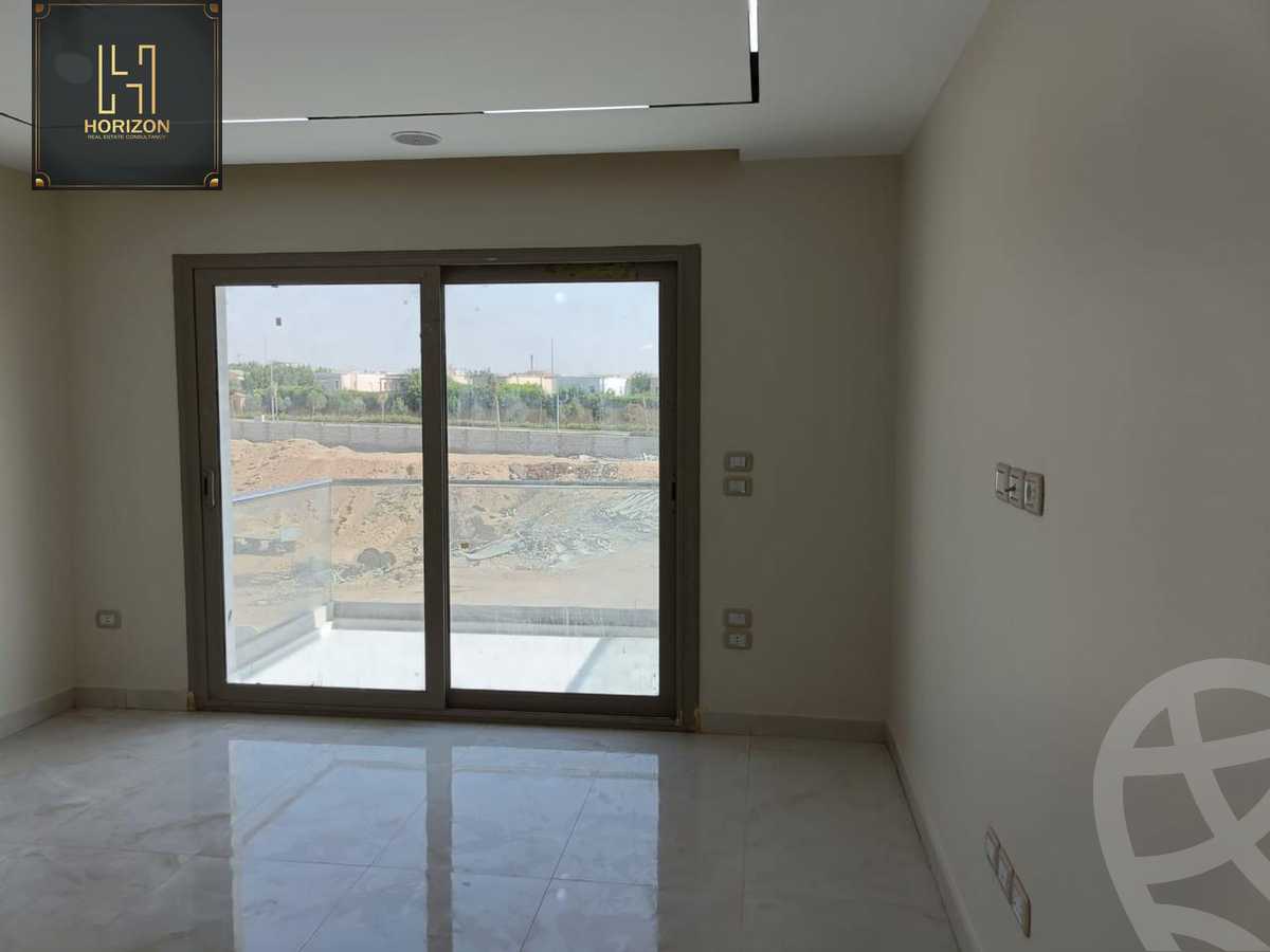 https://aqarmap.com.eg/ar/listing/6282099-for-rent-cairo-new-cairo-compounds-galleria-moon-valley