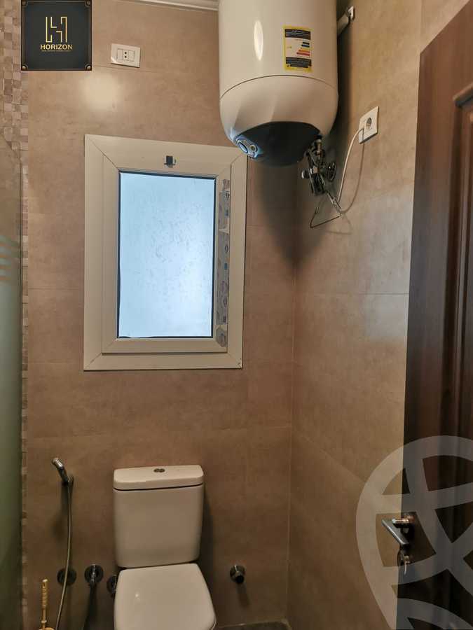 https://aqarmap.com.eg/ar/listing/6283357-for-rent-cairo-new-cairo-compounds-mountain-view-hyde-park