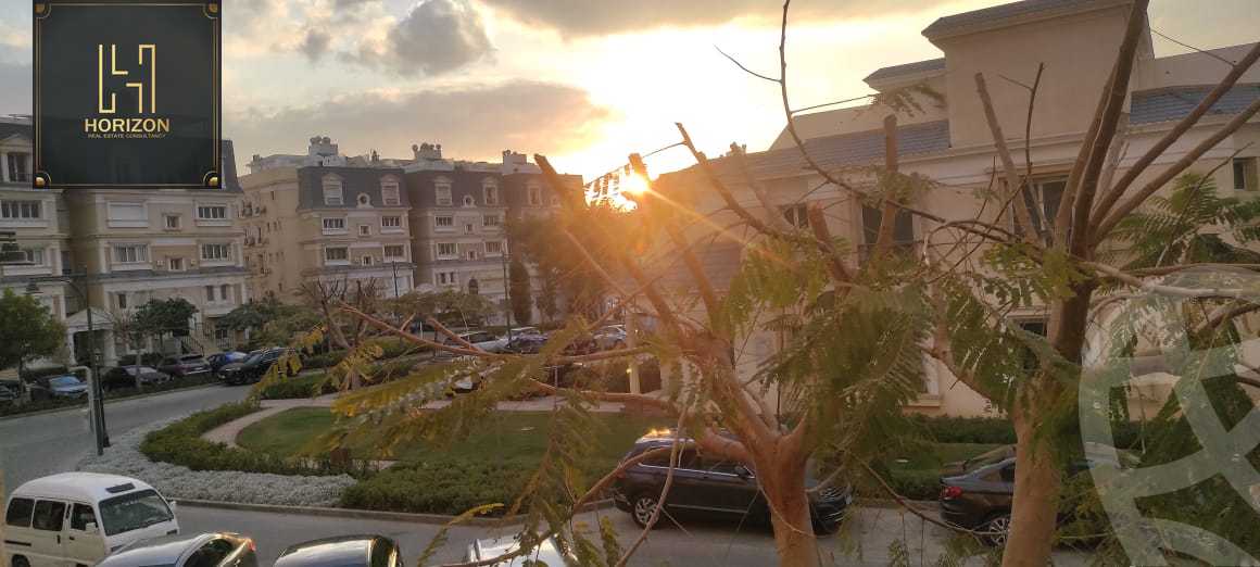 https://aqarmap.com.eg/ar/listing/6288836-for-sale-cairo-new-cairo-compounds-mountain-view-hyde-park