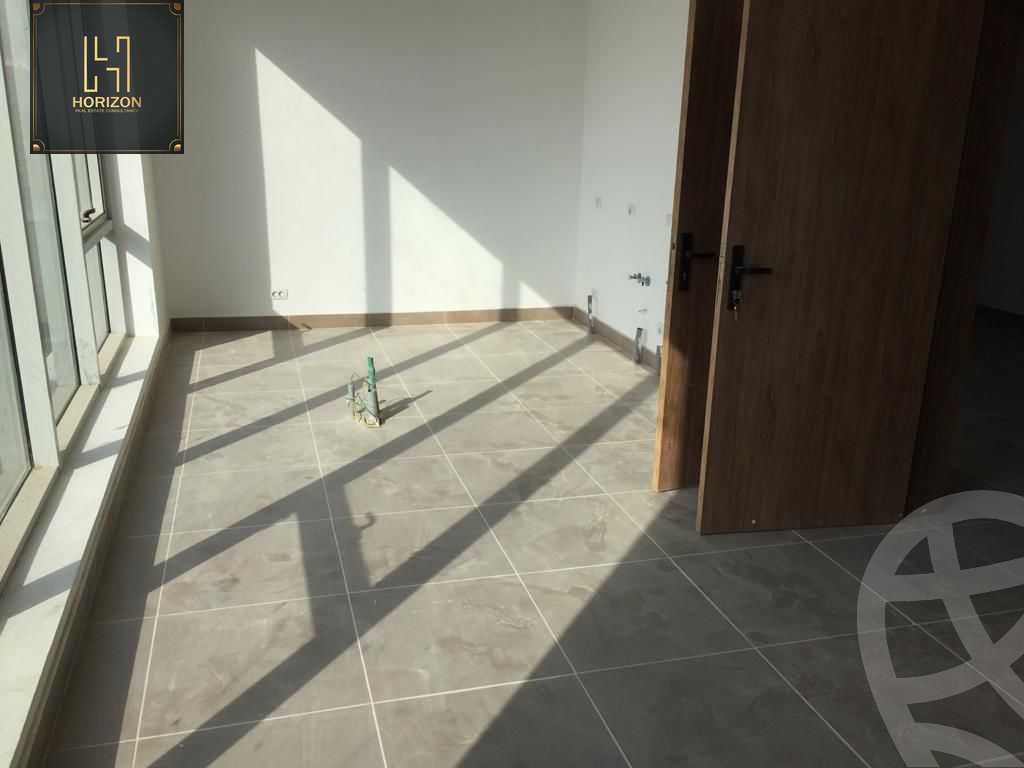 https://aqarmap.com.eg/en/listing/6289189-for-rent-cairo-new-cairo-compounds-jwr-kwmyrshyl-kwmblks-makeplace