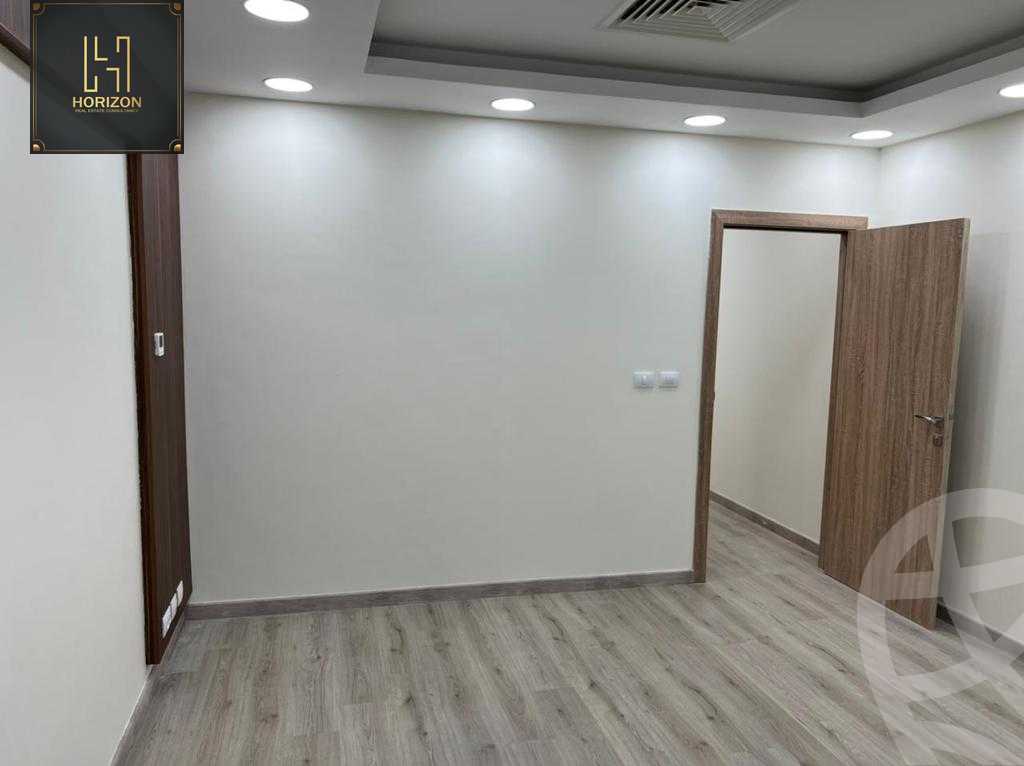 https://aqarmap.com.eg/ar/listing/6304907-for-rent-cairo-new-cairo-compounds-tryfywm-skwyr-mwl-nm-llttwyr