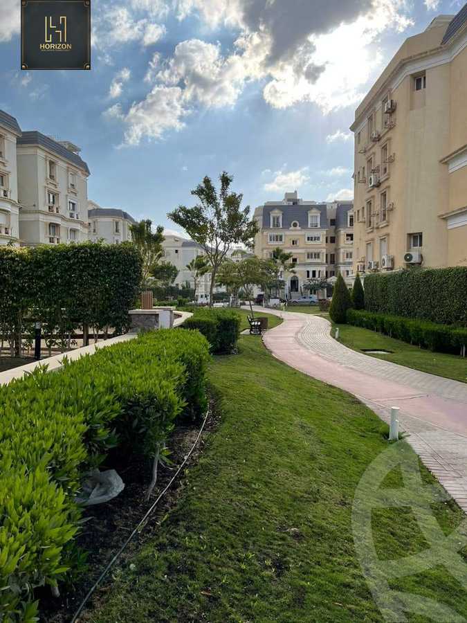 https://aqarmap.com.eg/en/listing/6306009-for-sale-cairo-new-cairo-compounds-mountain-view-hyde-park
