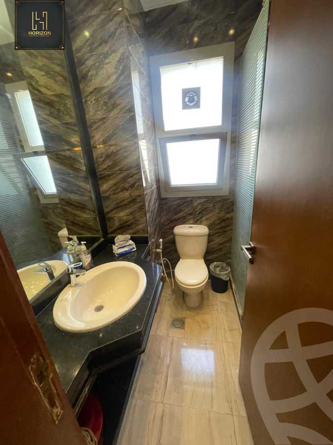 https://aqarmap.com.eg/ar/listing/6309883-for-rent-cairo-new-cairo-compounds-kmbwnd-fyldj-jyt-blm-hylz