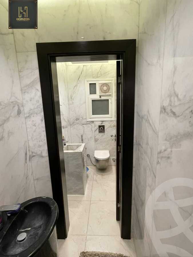 https://aqarmap.com.eg/en/listing/6312968-for-rent-cairo-new-cairo-compounds-mountain-view-hyde-park